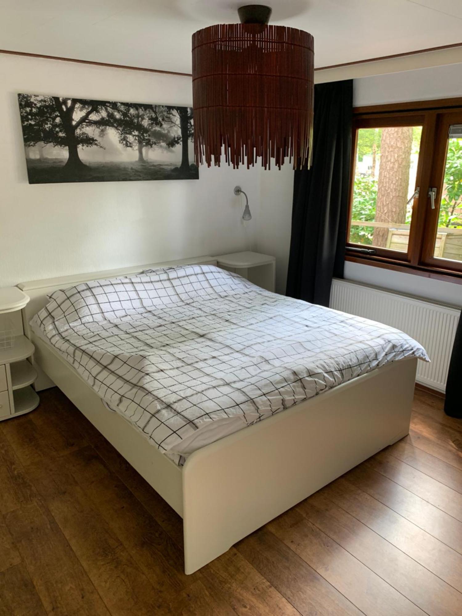Topparken Veluwe Chalet: Private Garden Retreat in Beekbergen Room photo